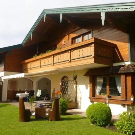 Elisabeth Apartment *