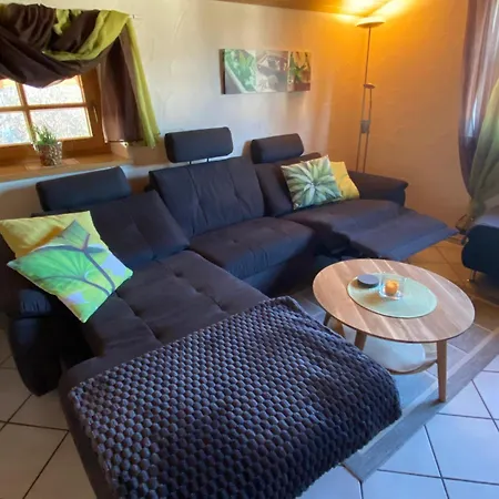 Elisabeth *